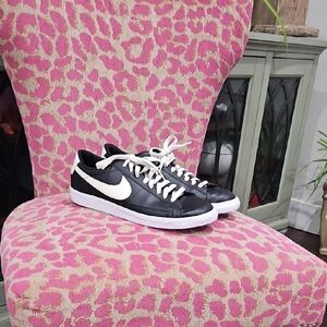 Nike Blazer Lows '77 Black and White  Leather  Men's 9.5 EUC